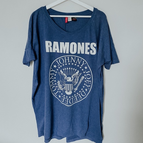 H&M Tops - H&M Blue Oversized Ramones Band Tee (Size: Med)